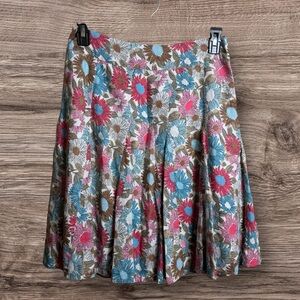 Boden 100% linen floral pleated skirt. Blue. Size 10.